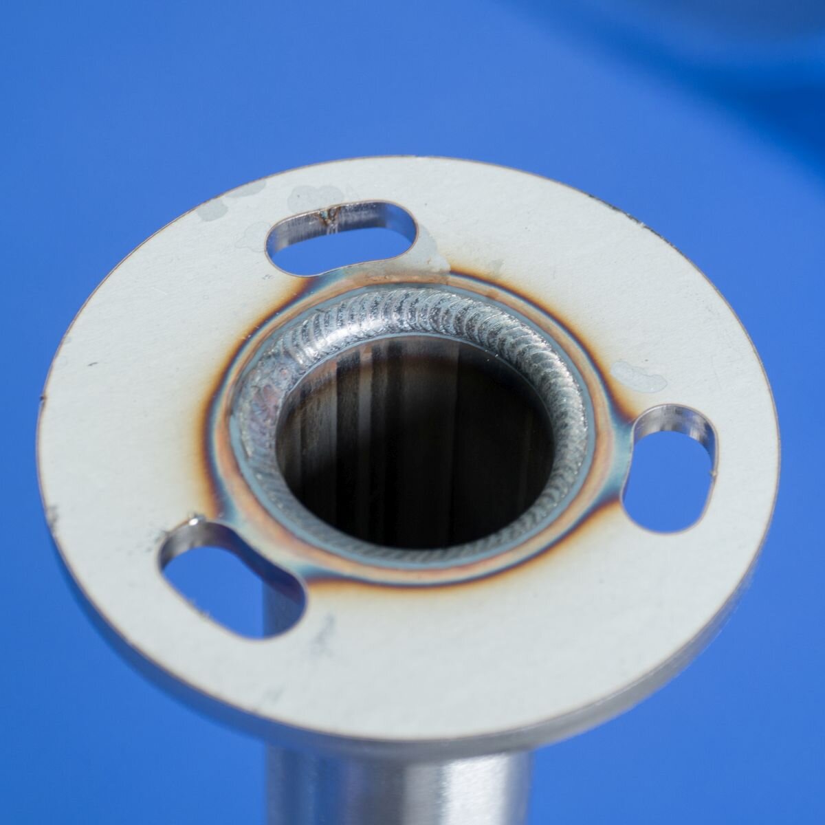 Cordón de soldadura orbital detalle de brida TIG Evotec GmbH